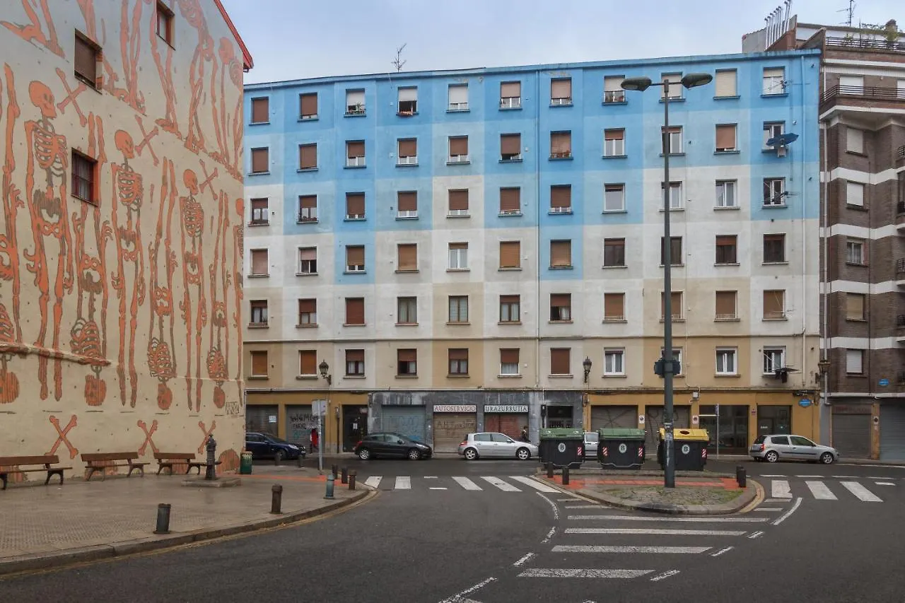 Old Bilbao Con Vistas A La Ria Daire